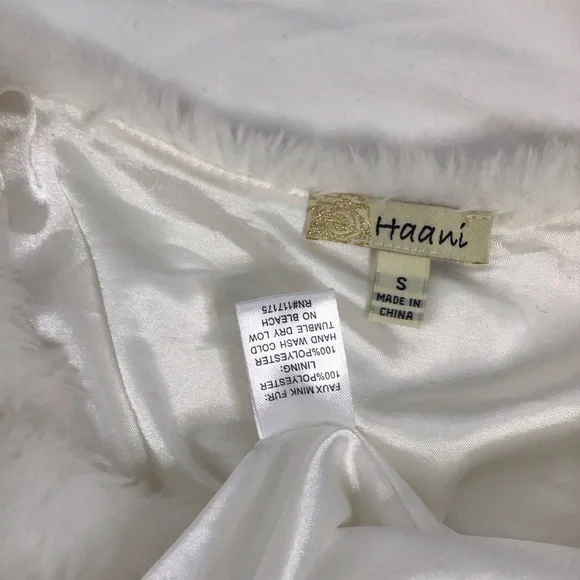 HAANI WOMEN ELEGANT SNOW WHITE FAUX FUR BELL SLEEVE FANCY EVENT SHAWL WRAP SZ S - Picture 7 of 7